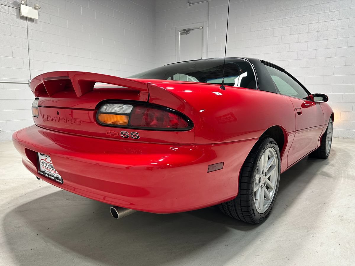 Used 2002 Chevrolet Camaro Z28 w/ SS Performance/Appearance Pkg RWD image 8