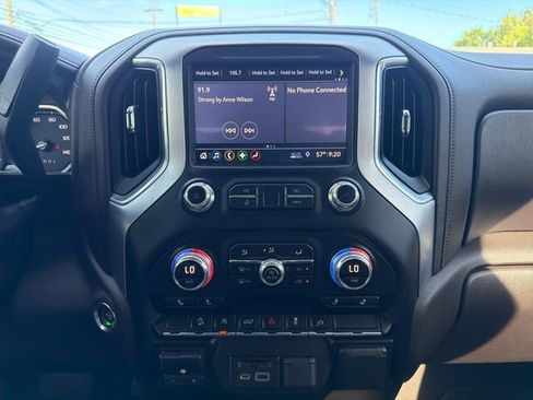 Used 2019 GMC Sierra 1500 SLT w/ X31 Off-Road Package AWD/4WD image 17