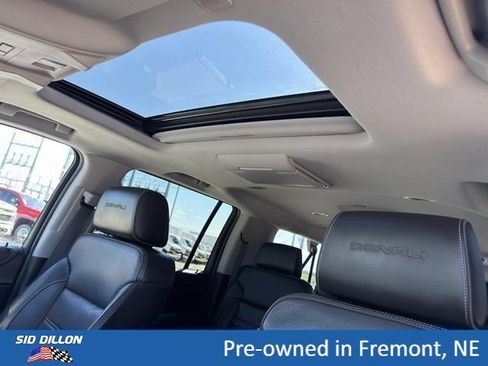 Used 2018 GMC Yukon XL Denali w/ Denali Ultimate Package AWD/4WD image 17