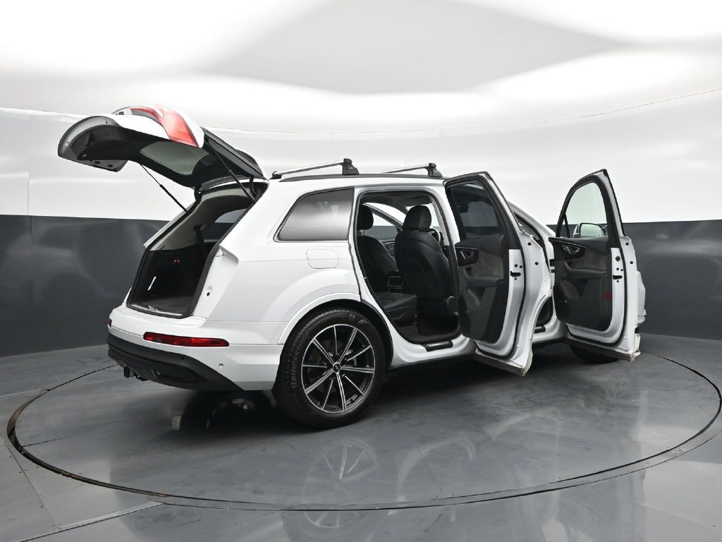 Used 2021 Audi Q7 3.0T Prestige w/ Prestige Package AWD/4WD image 5
