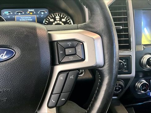 Used 2019 Ford F150 Lariat w/ Equipment Group 502A Luxury AWD/4WD image 12