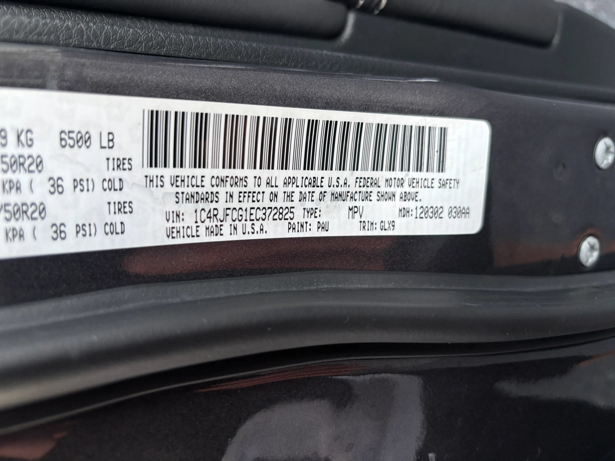 Used 2014 Jeep Grand Cherokee Overland AWD/4WD image 13