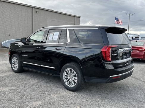 Used 2024 GMC Yukon SLT AWD/4WD image 7