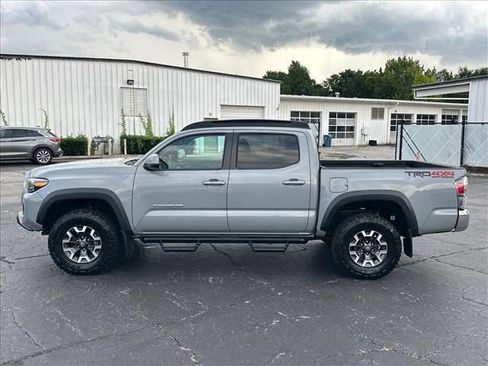 Used 2021 Toyota Tacoma TRD Off-Road AWD/4WD image 7
