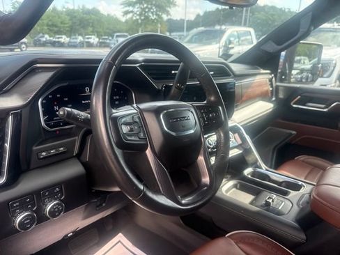 Used 2024 GMC Sierra 3500 Denali Ultimate AWD/4WD image 17
