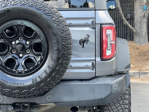 Used 2023 Ford Bronco Wildtrak image 15