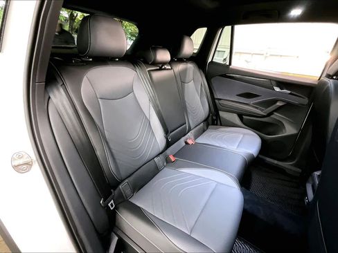 New 2026 Volkswagen Tiguan SE R-Line image 27