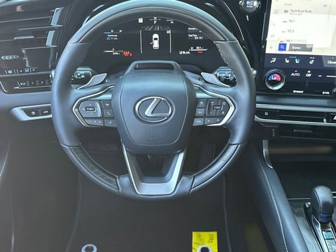 Used 2025 Lexus RX 350 F Sport FWD image 11