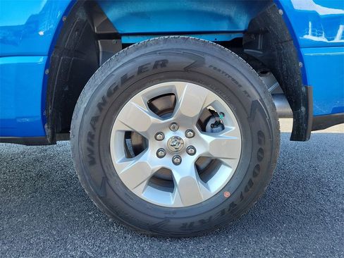 Used 2024 RAM 1500 Lone Star image 32