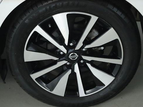 Certified 2023 Nissan Sentra SV w/ SV Premium Package image 40