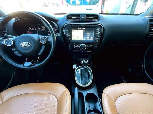 Used 2015 Kia Soul ! w/ Sun & Sound Package image 17