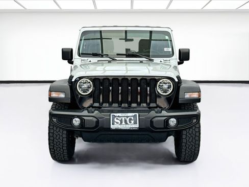 Used 2021 Jeep Wrangler Unlimited Sport AWD/4WD image 2
