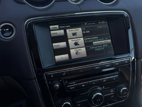 Used 2015 Jaguar XJ image 25