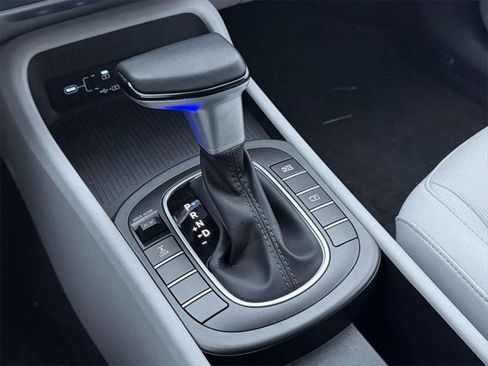 Used 2025 Hyundai Kona SEL image 31