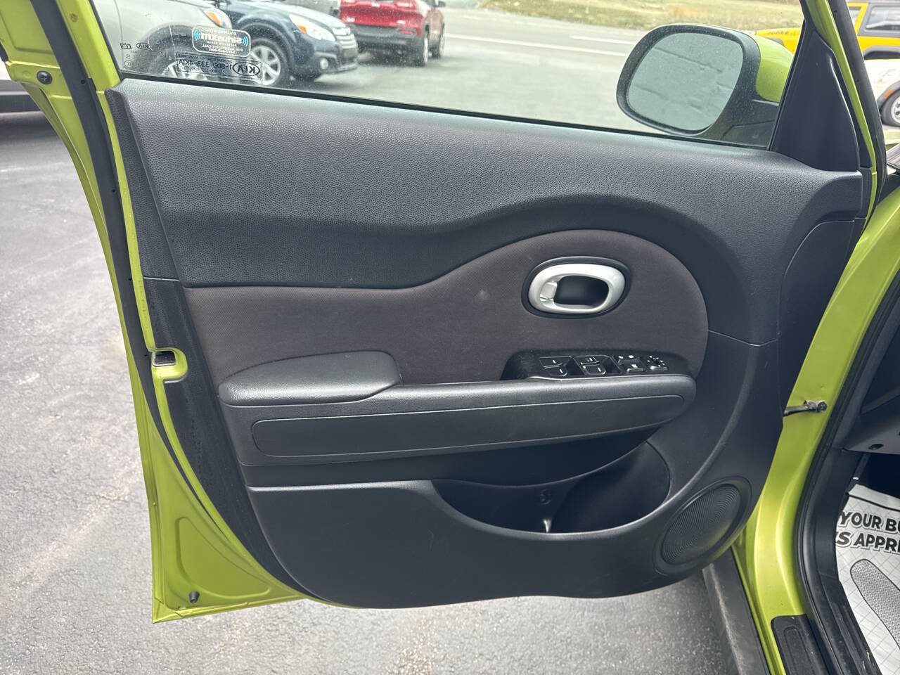 Used 2015 Kia Soul FWD image 14
