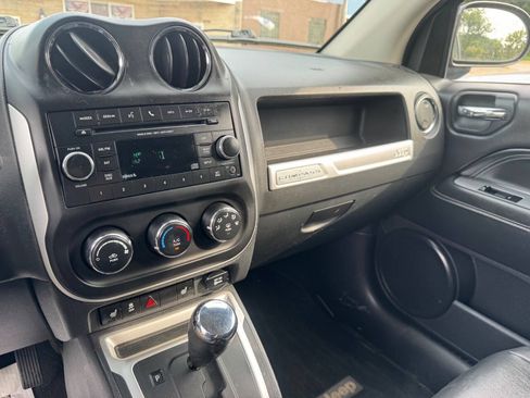 Used 2014 Jeep Compass Latitude AWD/4WD image 15