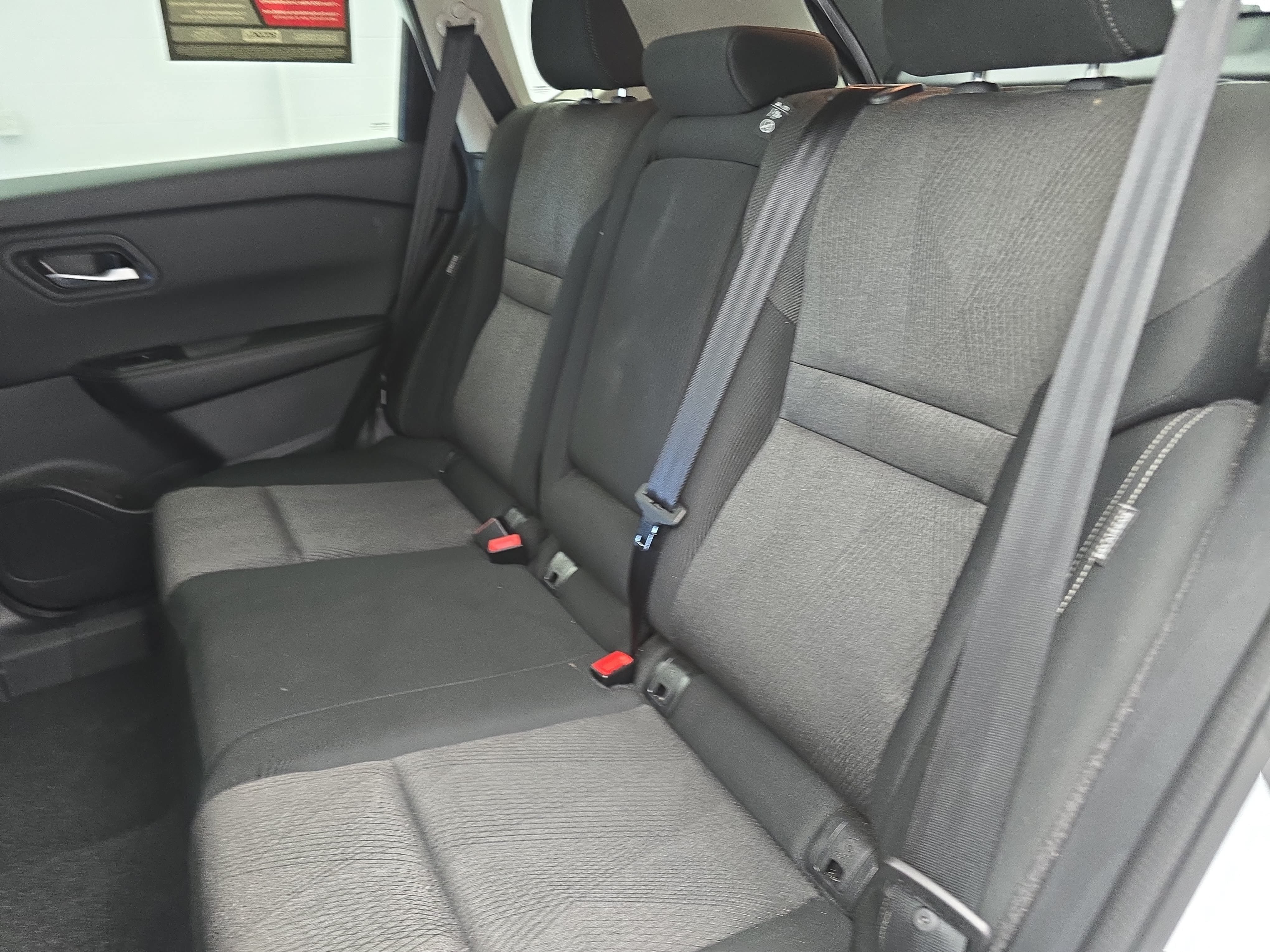 Certified 2025 Nissan Rogue SV FWD image 14