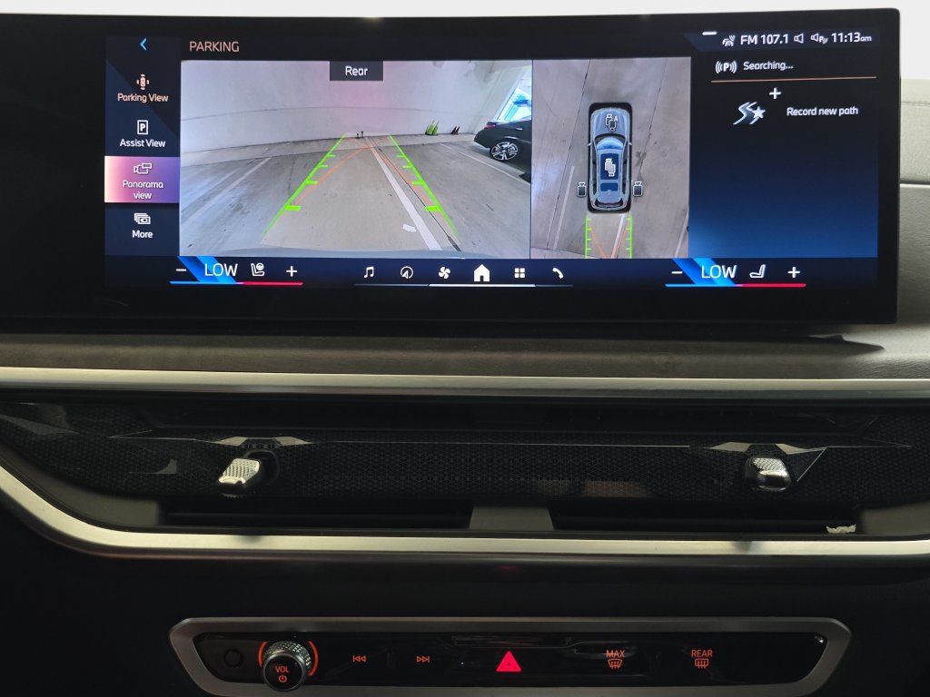 Certified 2024 BMW X7 xDrive40i w/ M Sport Package AWD/4WD image 21
