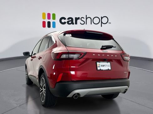Used 2025 Ford Escape SE FWD image 3