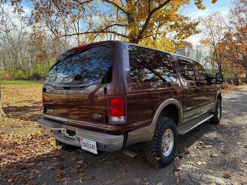 Used 2001 Ford Excursion Limited image 1