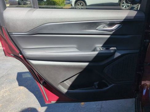 New 2025 Jeep Grand Cherokee L Altitude image 33