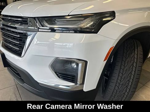 Used 2023 Chevrolet Traverse LT w/ LT Premium Package AWD/4WD image 18