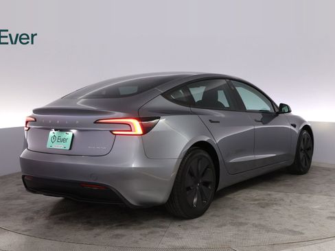 Used 2025 Tesla Model 3 Long Range RWD image 3
