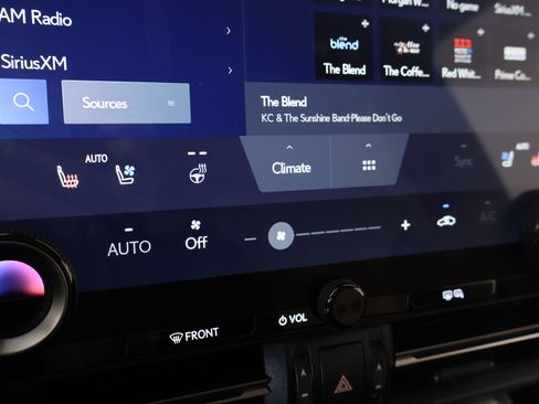 Used 2024 Lexus GX 550 AWD/4WD image 7