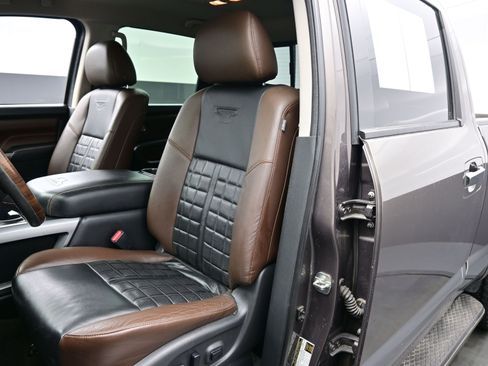 Used 2017 Nissan Titan Platinum Reserve image 12