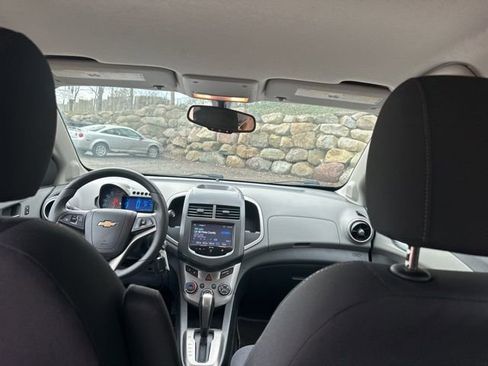 Used 2014 Chevrolet Sonic LT image 21
