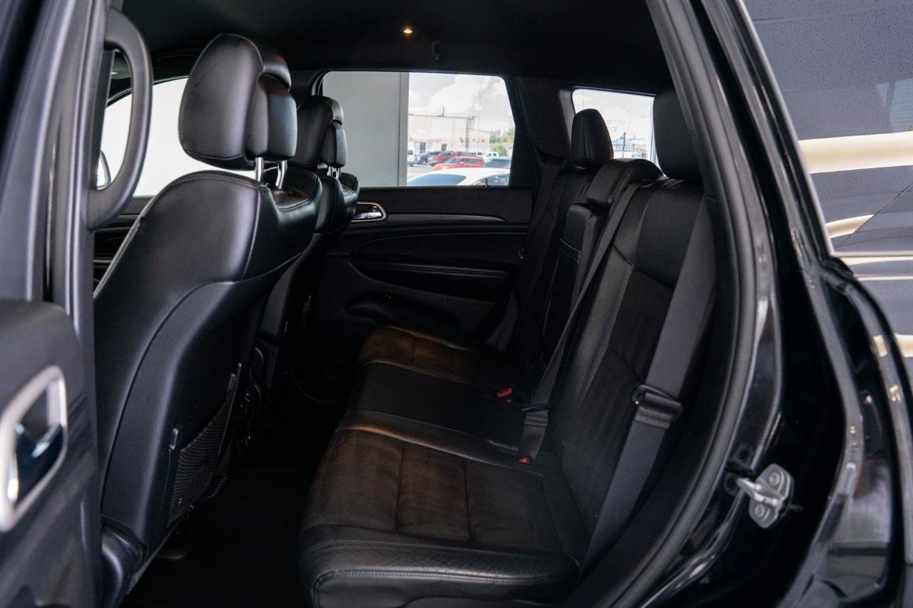 Used 2020 Jeep Grand Cherokee Altitude AWD/4WD image 19