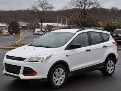 Used 2016 Ford Escape S FWD image 2