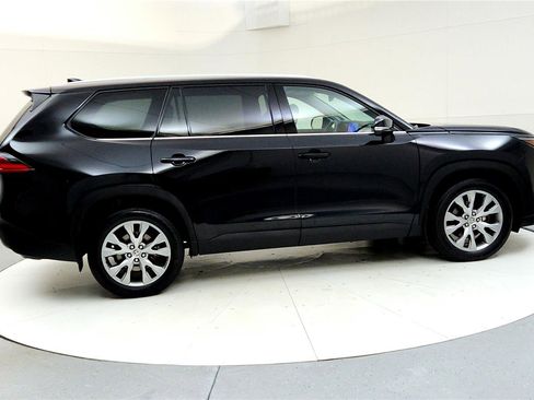 Used 2024 Toyota Grand Highlander Limited image 6
