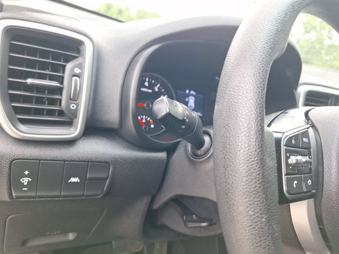 Used 2020 Kia Sportage LX FWD image 17