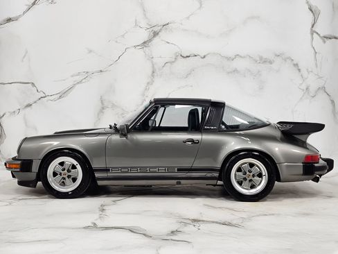 Used 1987 Porsche 911 Carrera RWD image 7