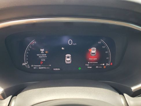 Certified 2025 Acura MDX FWD w/ Technology Package image 27