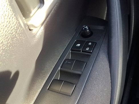 Certified 2021 Toyota Corolla LE image 24