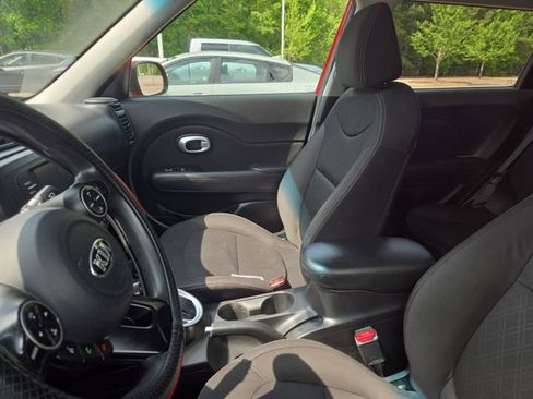 Used 2019 Kia Soul image 9