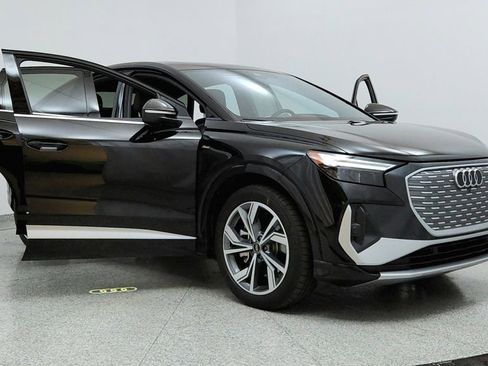 Used 2024 Audi Q4 e-tron Premium w/ Convenience Package image 12