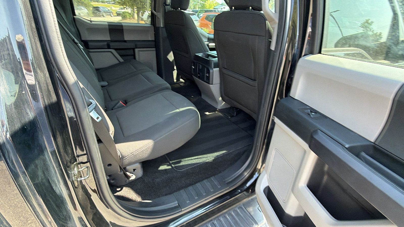 Used 2018 Ford F150 XL w/ Equipment Group 101A Mid AWD/4WD image 21