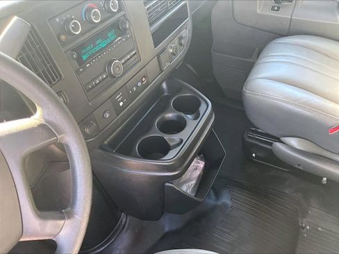 Used 2020 GMC Savana 2500 Extended w/ Enhanced Convenience Package image 15