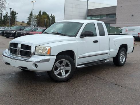 Used 2007 Dodge Dakota Laramie w/ Popular Equipment Group AWD/4WD image 1