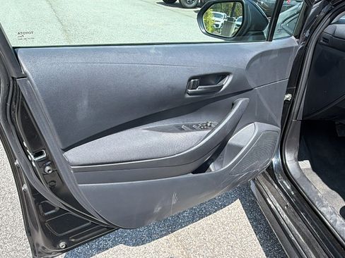 Used 2025 Toyota Corolla LE FWD image 14