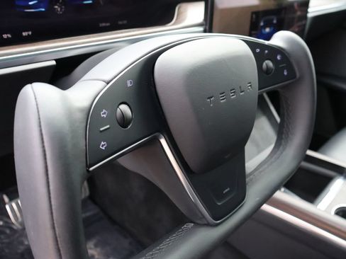 Used 2022 Tesla Model X AWD/4WD image 26