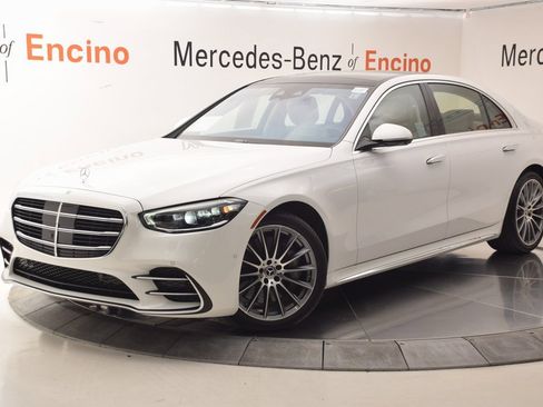 Certified 2025 Mercedes-Benz S 580 4MATIC Sedan image 2