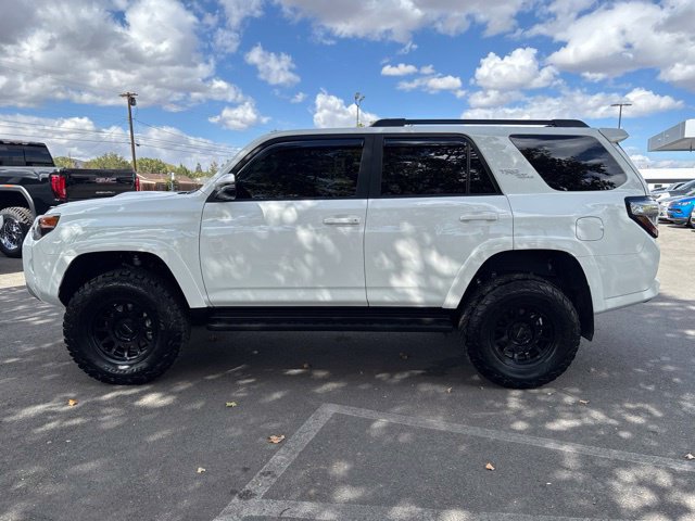 Used 2023 Toyota 4Runner TRD Off-Road Premium w/ Moonroof Package AWD/4WD image 2