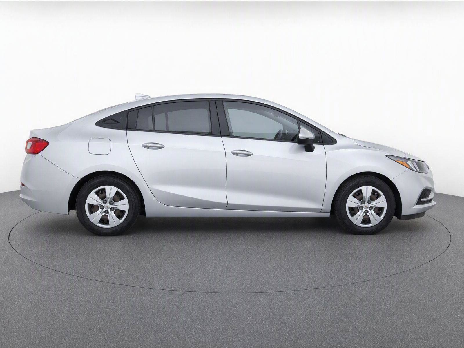 Used 2018 Chevrolet Cruze LS FWD image 7