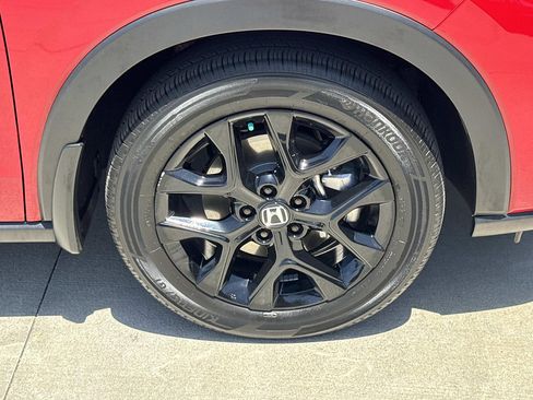 Certified 2025 Honda HR-V Sport image 30