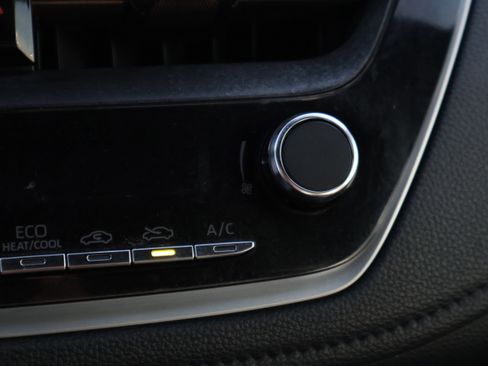 Used 2023 Toyota Corolla SE image 26