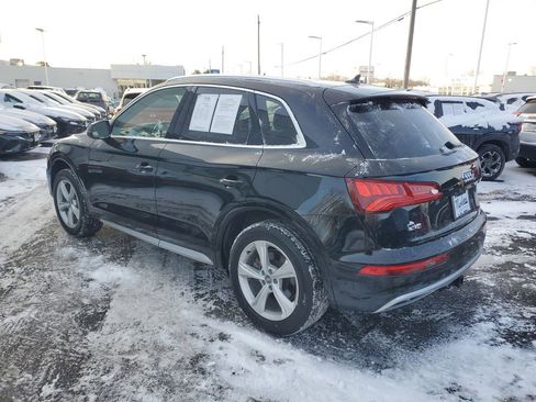 Used 2020 Audi Q5 2.0T Premium w/ Convenience Package image 4